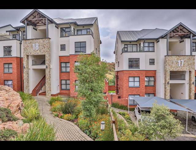 1 BEDROOM TOWNHOUSE FOR SALE IN OAKDENE
